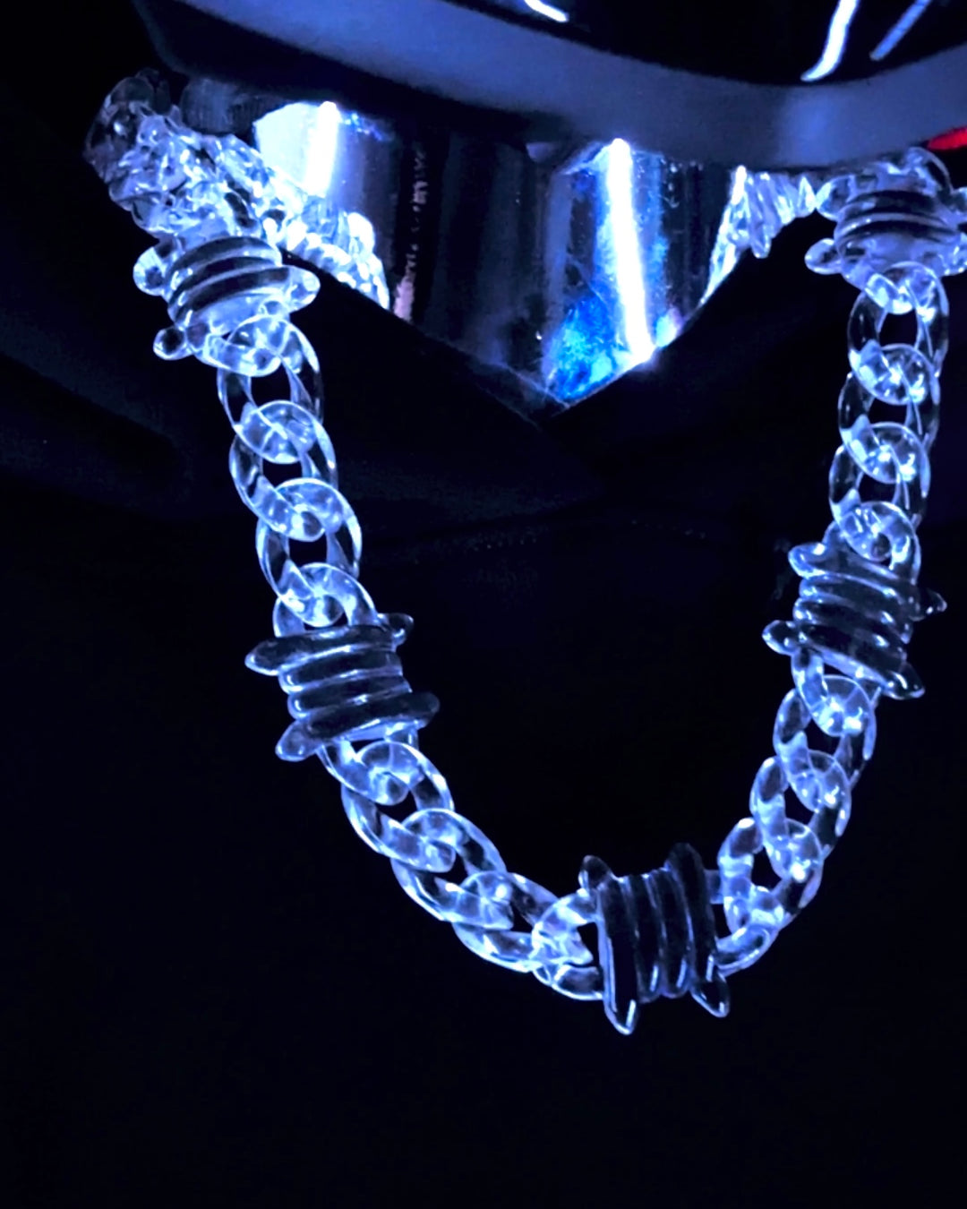 (NEW) Barbed Link Chain