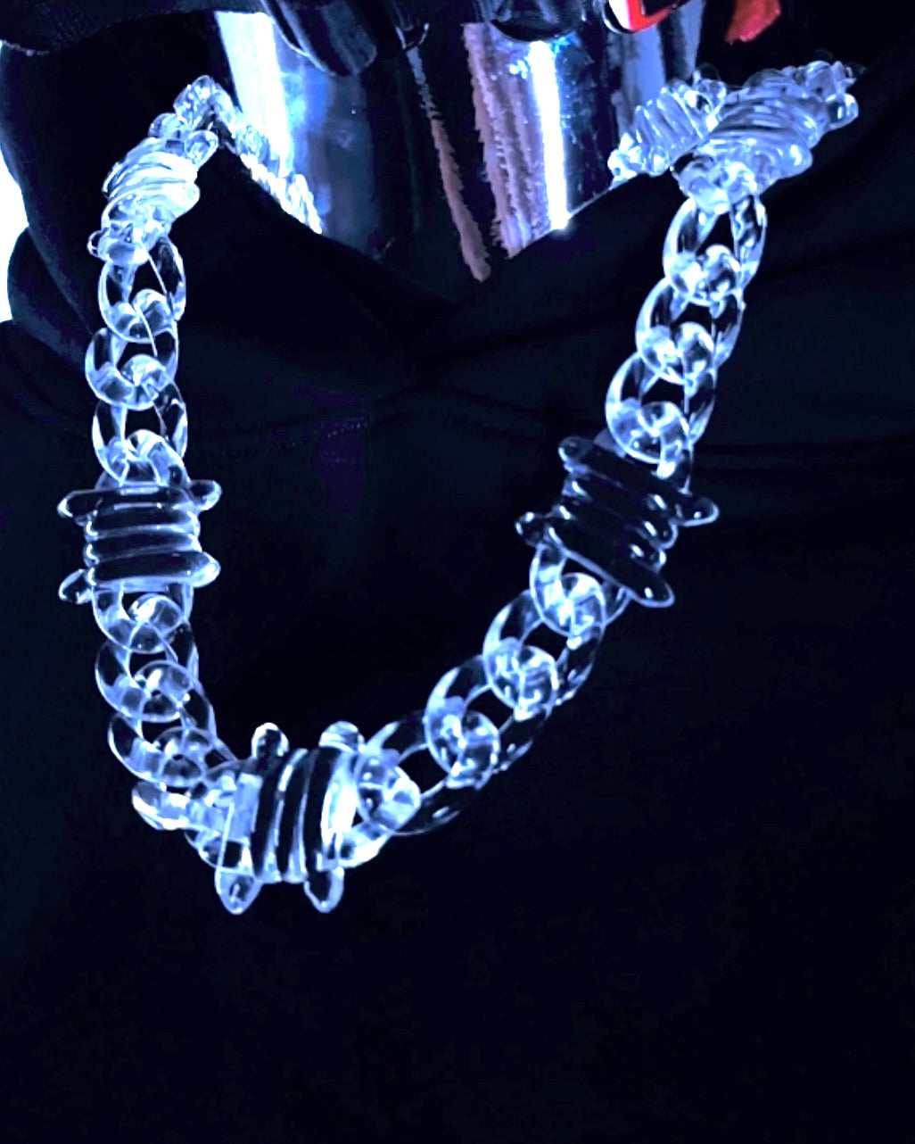 (NEW) Barbed Link Chain